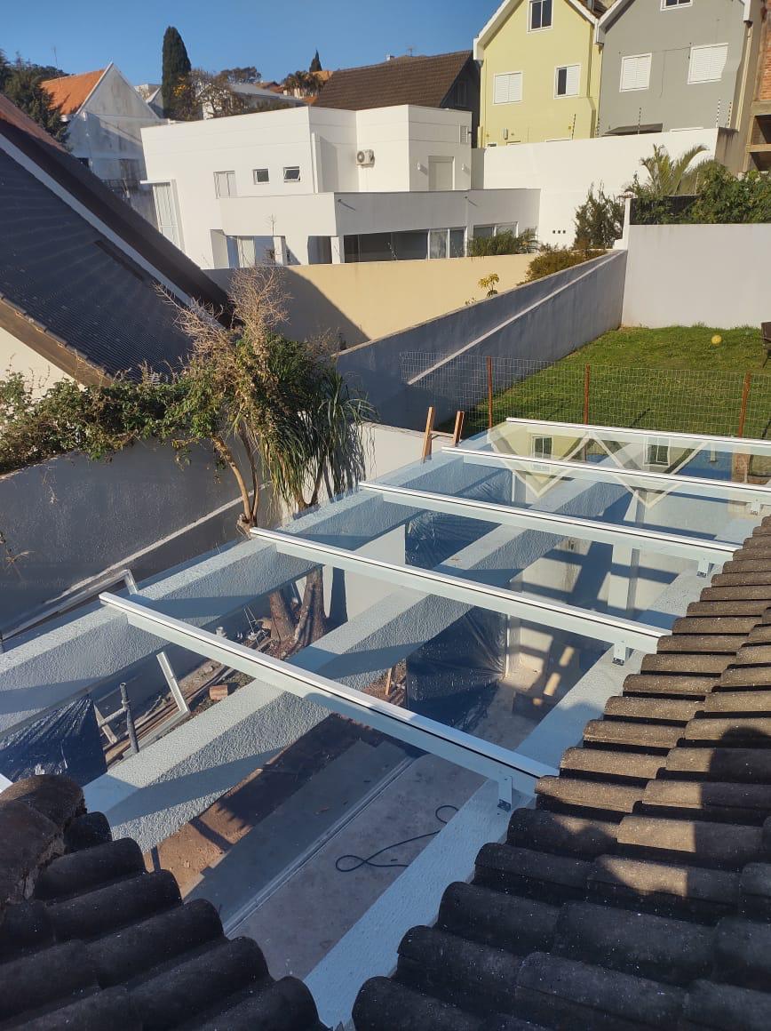 Cobertura de vidro — residência unifamiliar, Ponta Grossa/PR