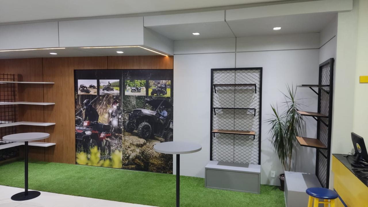 Marcenaria — concessionária de equipamentos agrícolas, Prudentópolis/PR